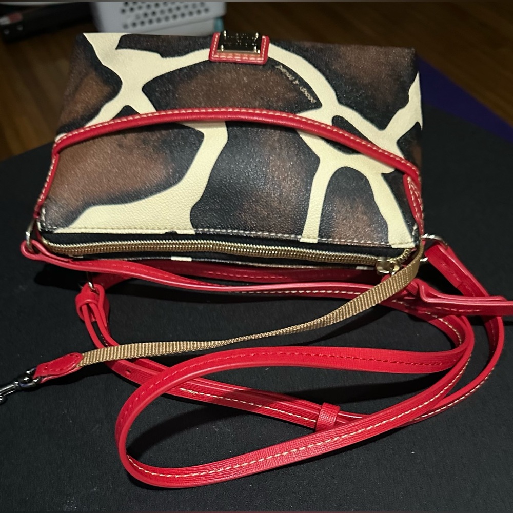 Dooney & Bourke Crossbody Giraffe print with Red Leather trim NWOT W/FRE… - Picture 6 of 13